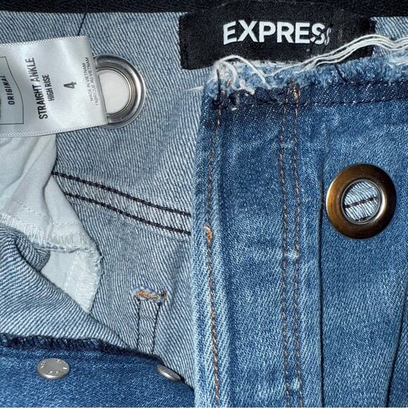 Express Grommet Frayed Hem Blue Denim Jeans - Picture 4 of 4